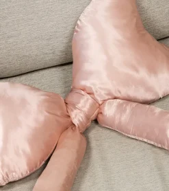 L'expressionist Coussin noeud XL en satin