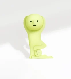 Baby watch Figurine fluorescente Smiski - série Yoga