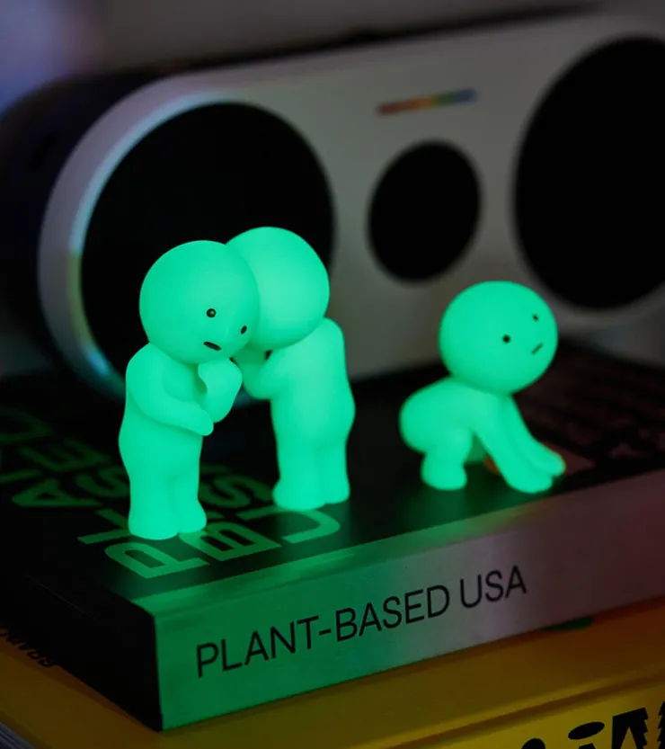 Baby watch Figurine fluorescente Smiski - série Living