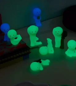Baby watch Figurine fluorescente Smiski - série Toilet