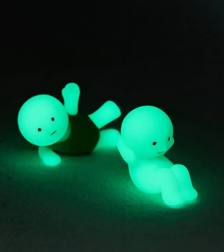 Baby watch Figurine fluorescente Smiski - série Exercising
