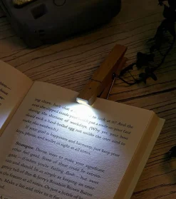Kikkerland Lampe de lecture pince à linge