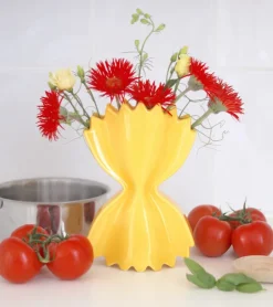 Fluid Vase Farfalle